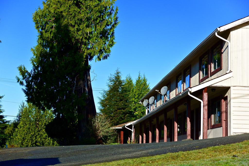 The Bamfield Motel Salmon Beach 외부 사진