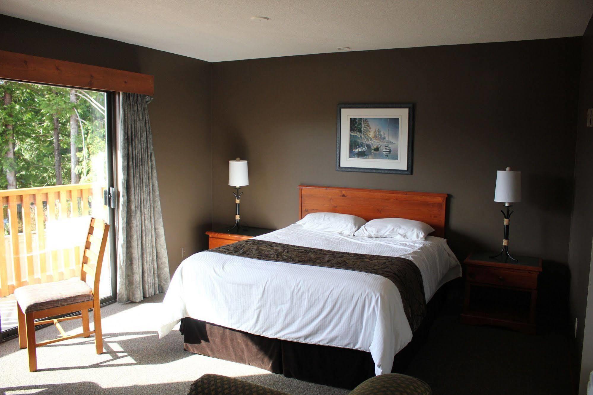The Bamfield Motel Salmon Beach 외부 사진